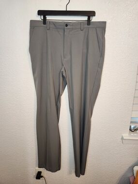 Greg Norman Grey Everbest Golf Activewear Pants Size  36x32 Sports